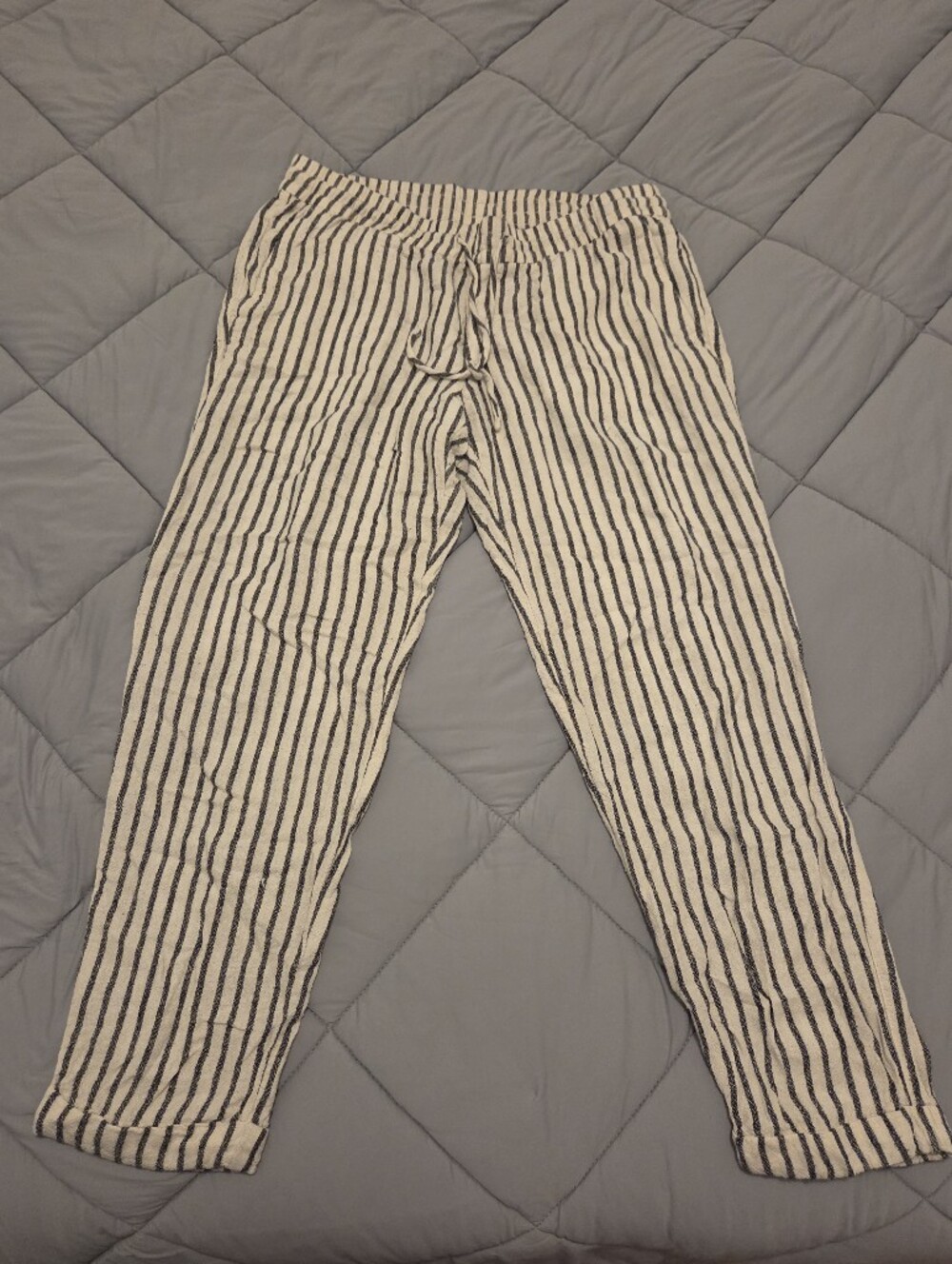 Old Navy Cream Wide-Leg Striped Pants with Black Stripes